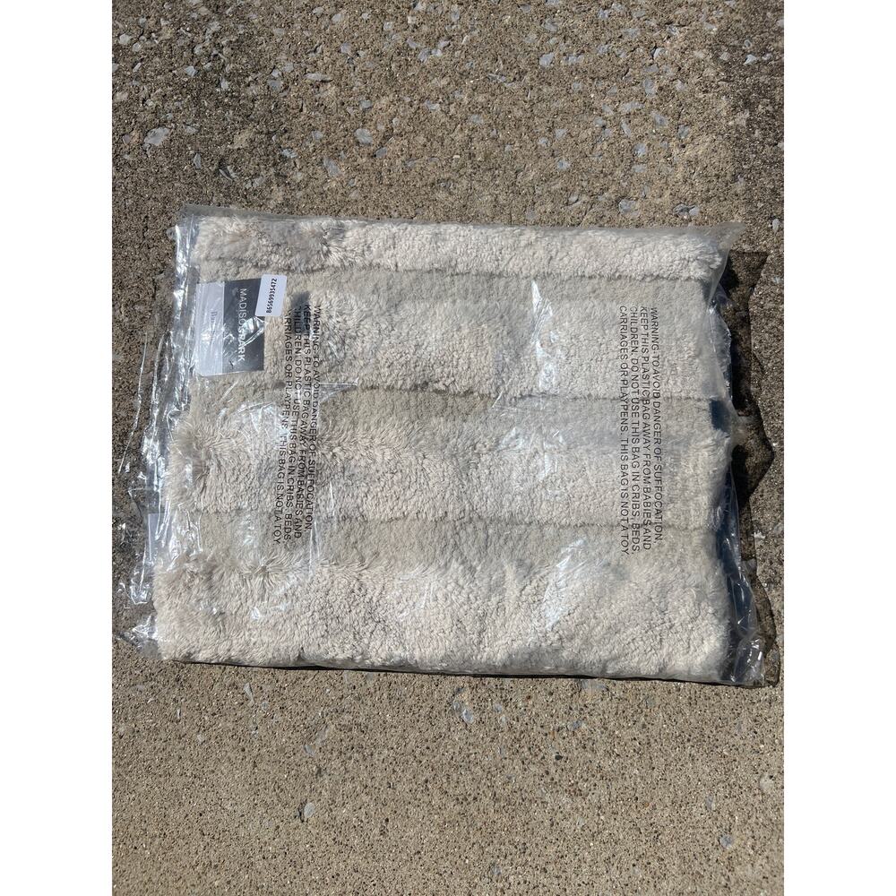 Madison Park Tufted Pearl Chan Bath Rug
